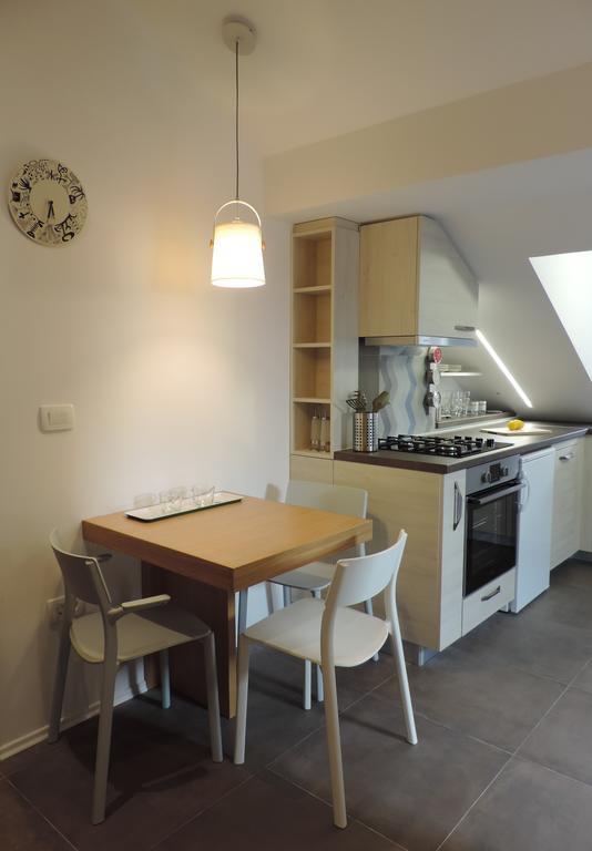 Apartment Place 2 Stay Hvar Town Esterno foto