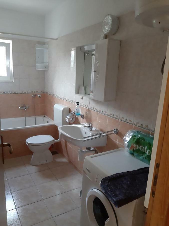 Apartment Place 2 Stay Hvar Town Esterno foto